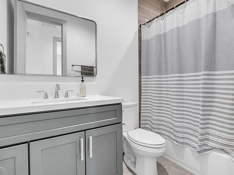 1724 Ridgewood St — Photo 27