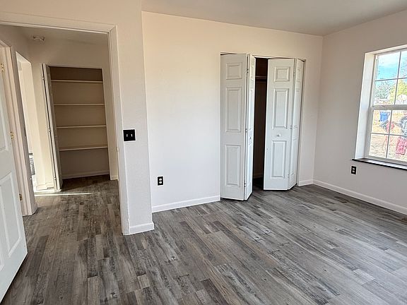 5th image of 307 E Truman Dr #B