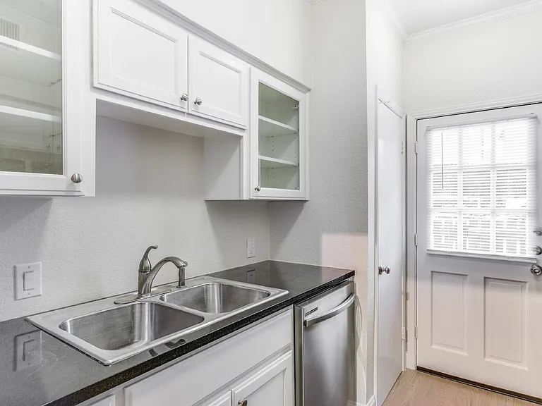 4405 Bellaire Dr S #119 — Photo 7