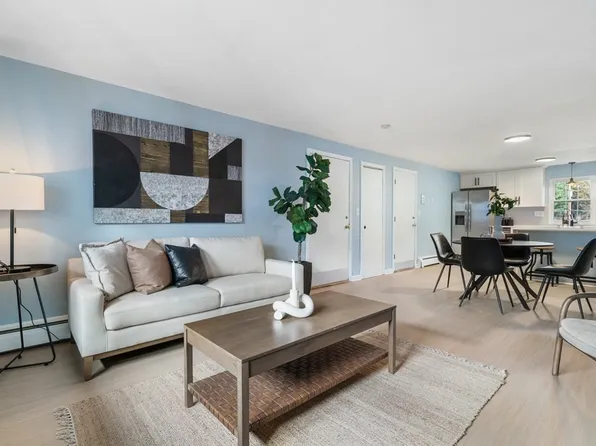 5 Drummer Rd APT C6, Acton, MA 01720