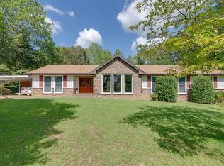 1045 Fox Hill Rd, Ashland City, TN 37015