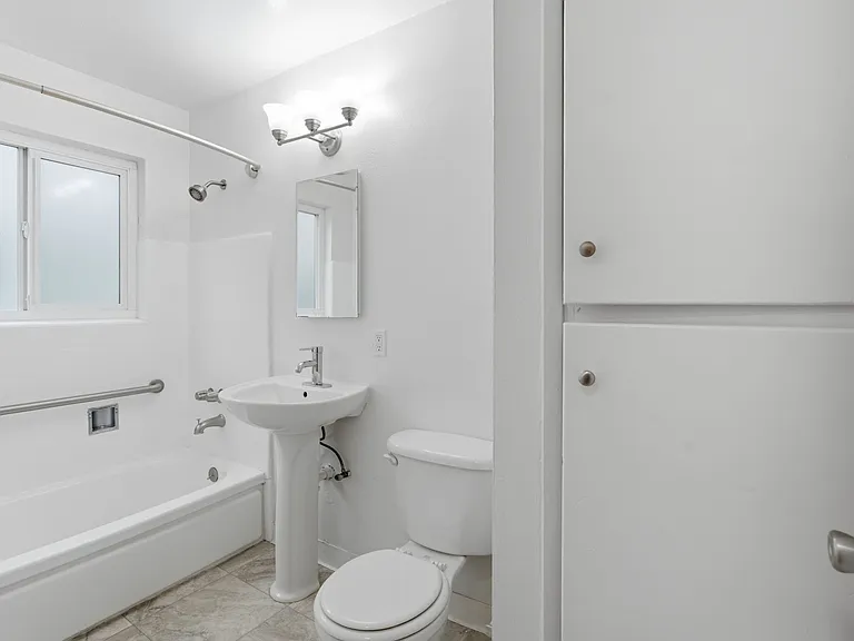 2312 P St #2 — Photo 12