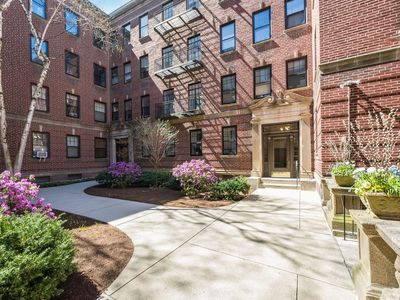 42 Linnaean St APT 14, Cambridge, MA, 02138