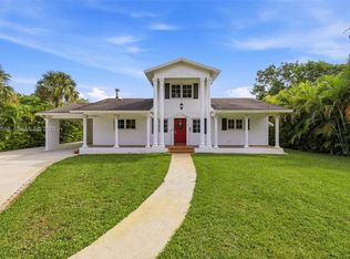740 E Country Club Cir, Plantation, FL 33317