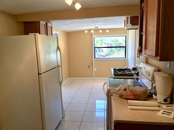 2nd image of 940 65th St S