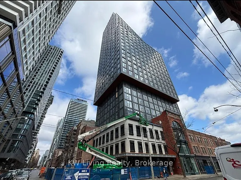 100 Queen St E #1716 — Photo 8