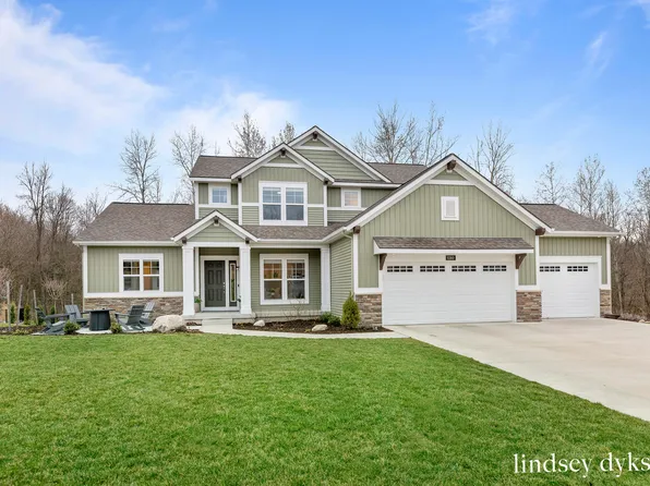 9360 Sunset Ridge Dr NE, Rockford, MI 49341