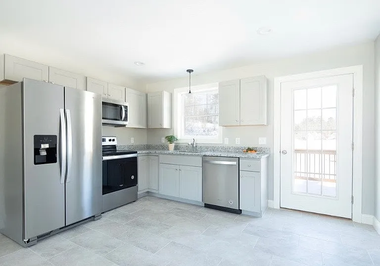5 Anglers Rd — Photo 1
