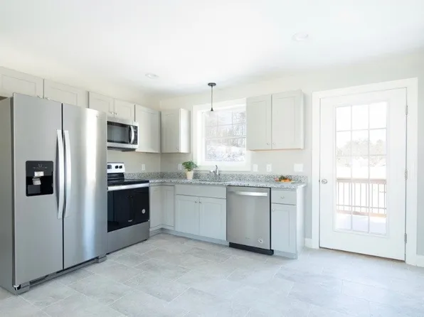 5 Anglers Rd, Windham, ME 04062