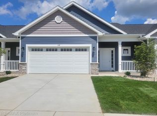 129 Crescent Ave #17, Linden, MI 48451