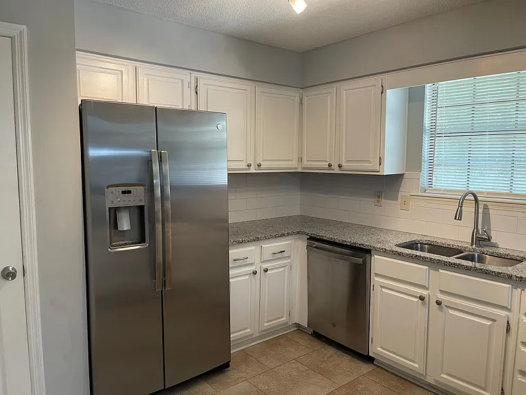 1502 Whitfield Park Cir — Photo 11