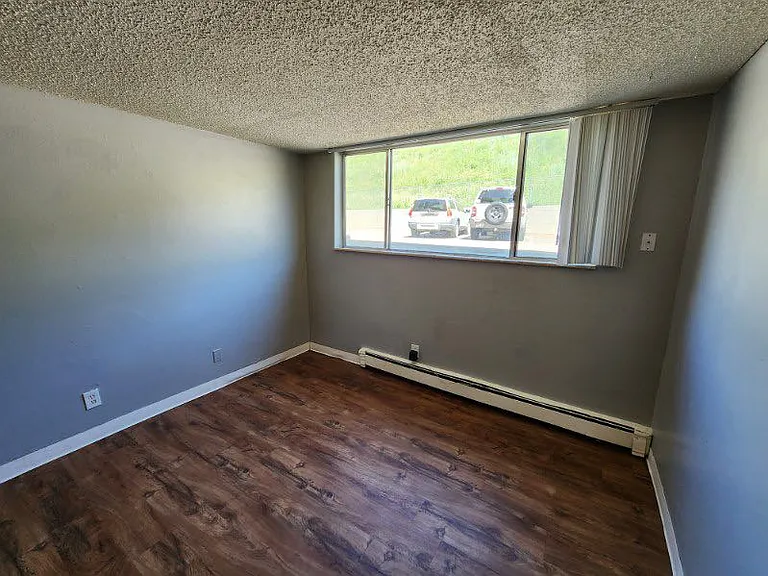 Prospect Pointe Apartments — Photo 20