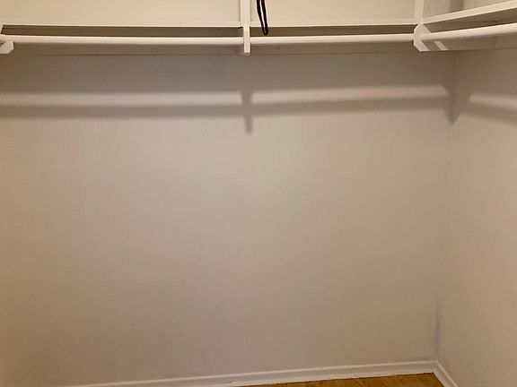 5th image of 911 E Acacia Ave APT 11