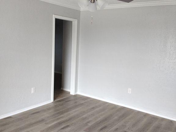 4th image of 2619 NW Cedric Cir