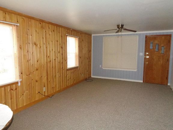 3rd image of 3029 Hoyt St