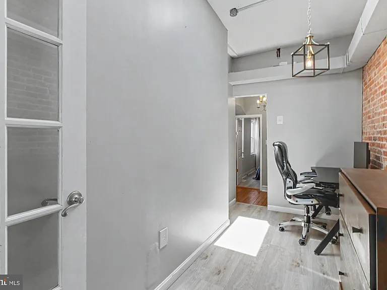 14 Poultney St — Photo 31