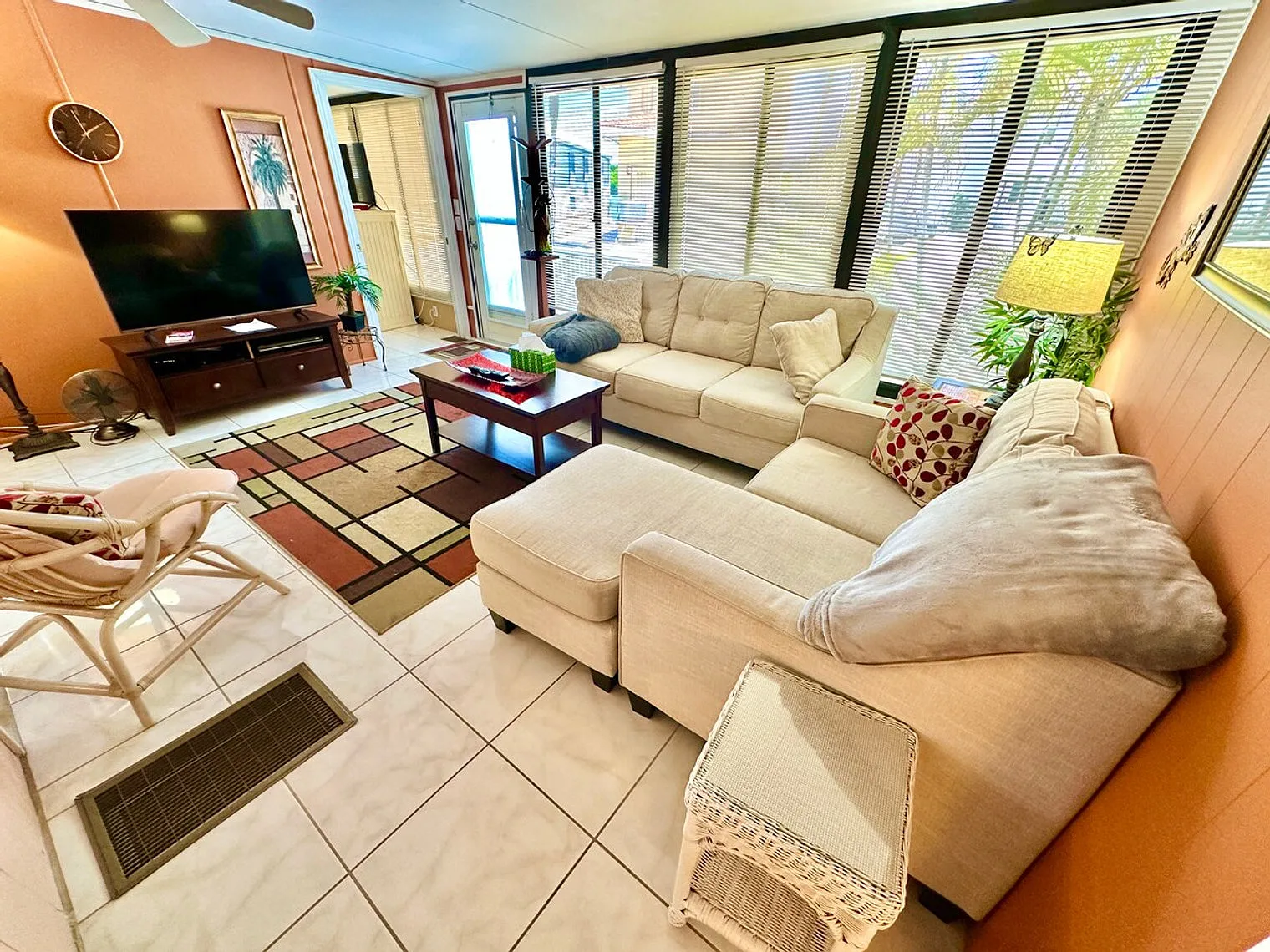 1 bed, 2.0 bath, $5,244 — Photo 1