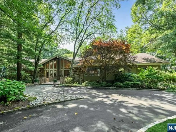 9 Marie Major Dr, Alpine, NJ 07620