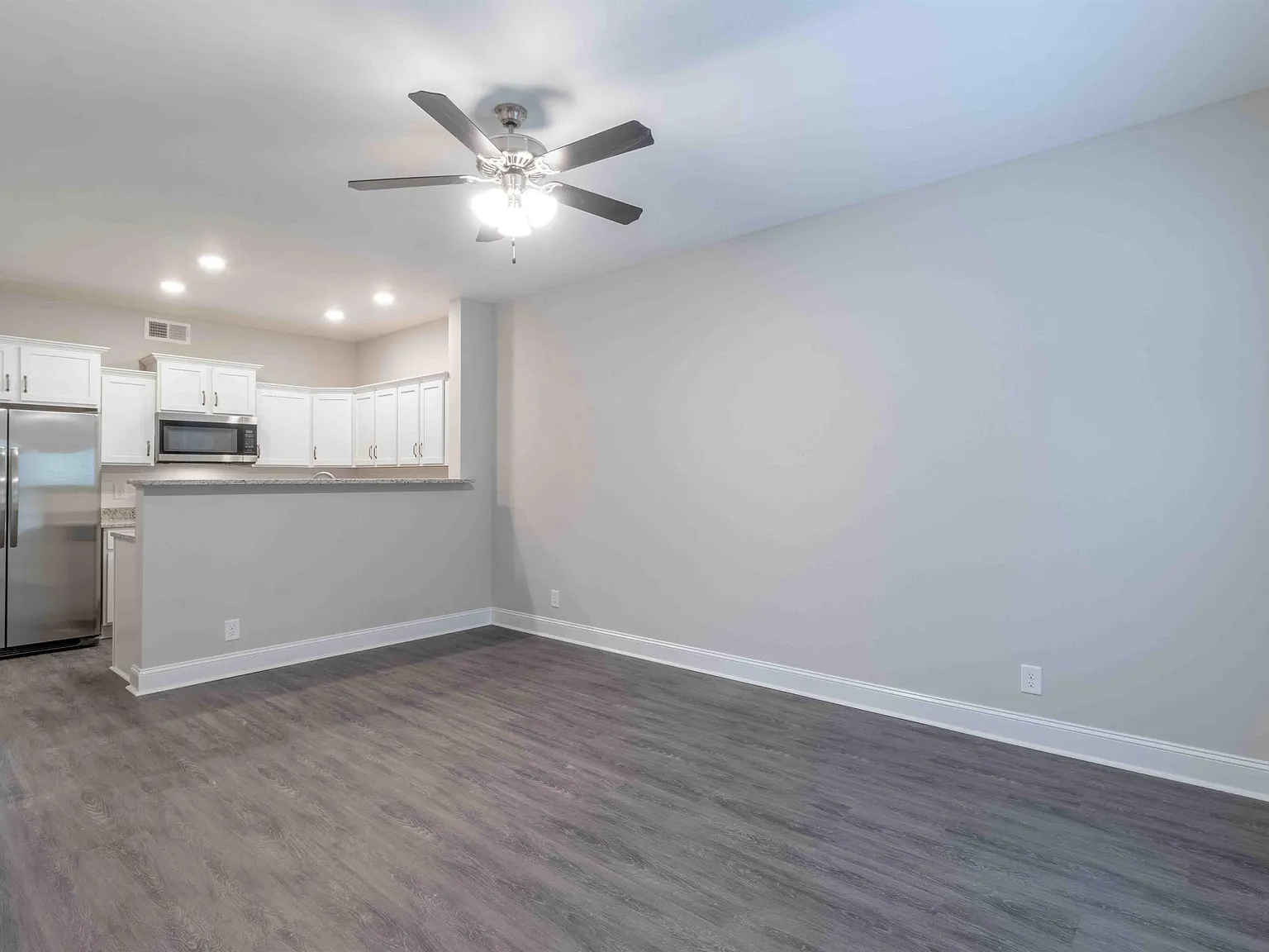 275 Smithson Lane - D — Photo 4