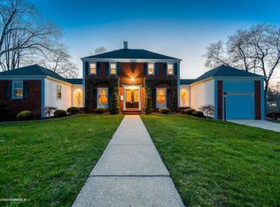 3 Cooper Dr, Howell, NJ 07731