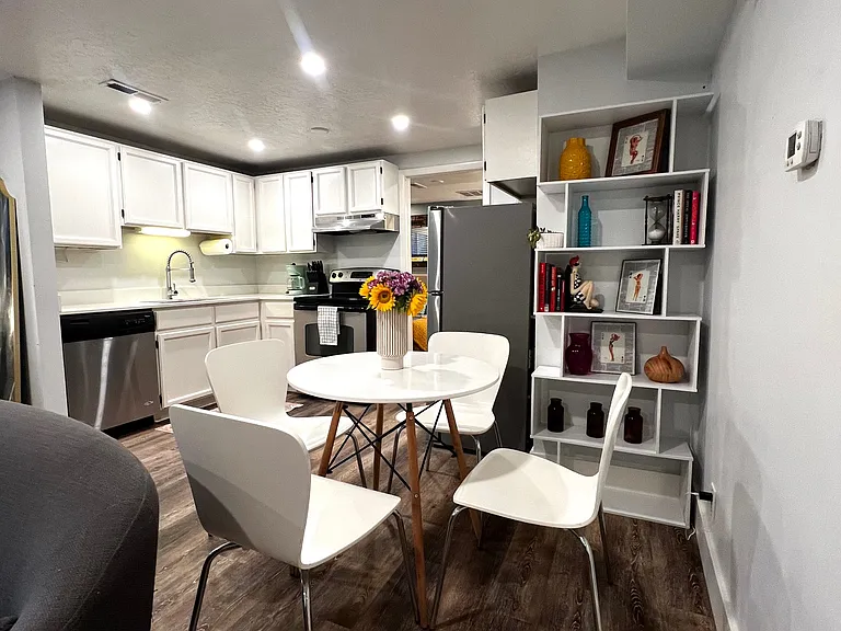 172 N Canyon Rd #B — Photo 17