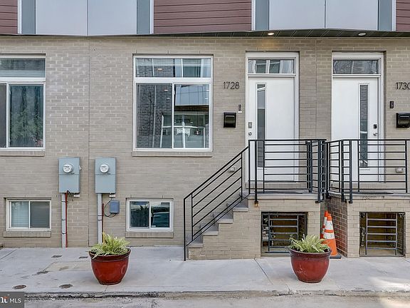 3rd image of 1728 Ingersoll St
