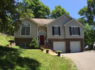 267 Hunters Trl, Franklin, NC 28734