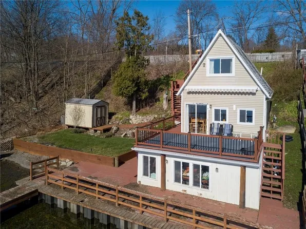 4691 Whites Point, Geneva, NY 14456