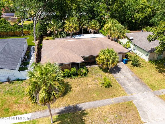 5th image of 8713 BURKHALL Street