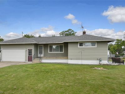 710 Lake Breeze Rd, Sheffield Lake, OH, 44054