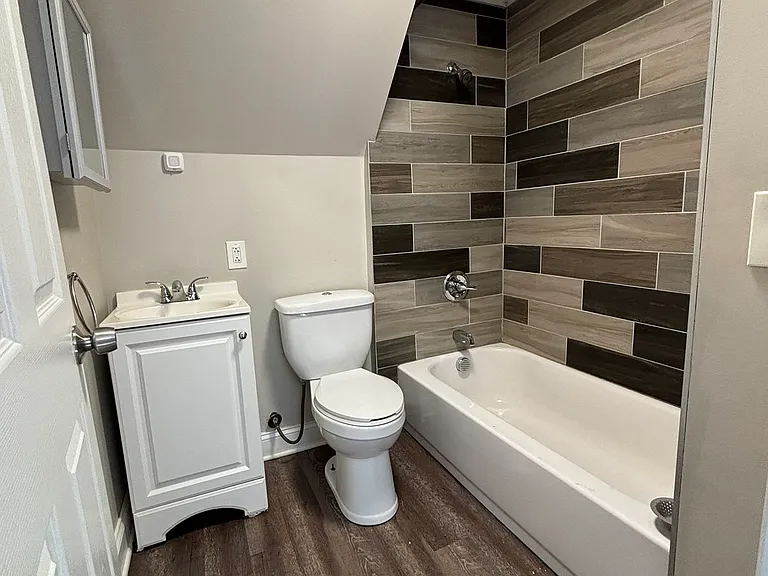 515 Fargo Ave #3 — Photo 14