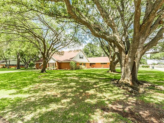 5th image of 2602 Myatt Ln