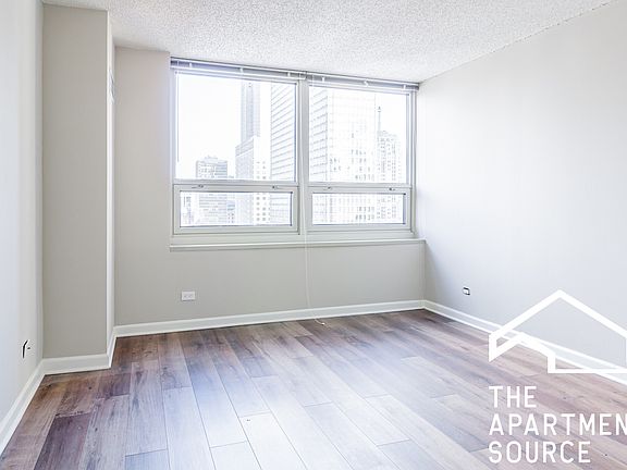 4th image of 730 N Rush St #2608