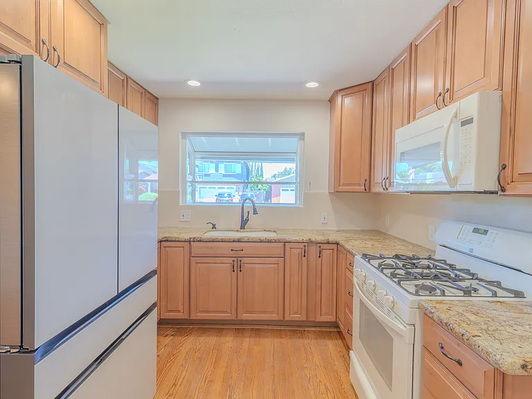 6944 Cedar Ln — Photo 14