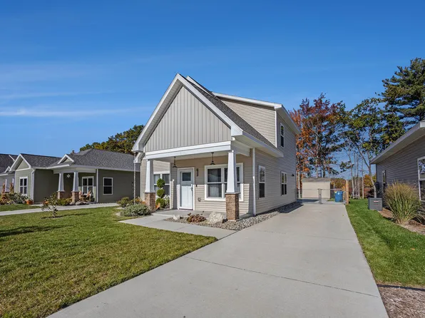 1809 Robinson St, Grand Haven, MI 49417