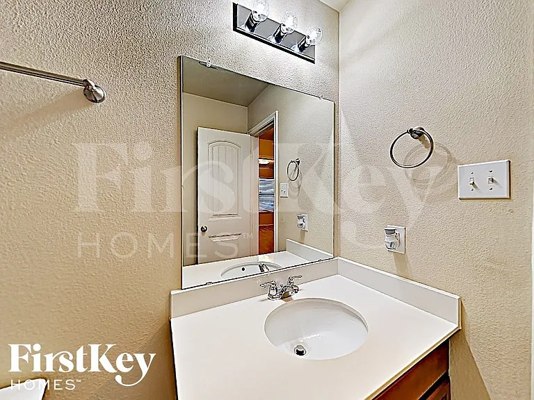 1413 Waco Turner — Photo 13