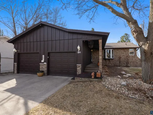 205 E 34th St, Sioux Falls, SD 57105