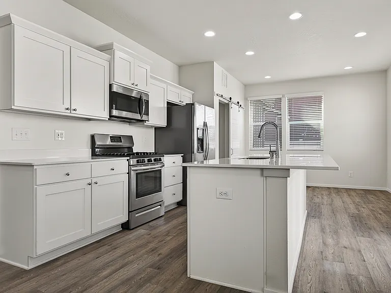 1007 N Viewmont Rd — Photo 5