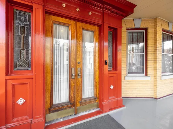 895 Summit Avenue image 17 of 22