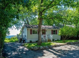 241 Dupont Ave, Hopatcong, NJ 07843