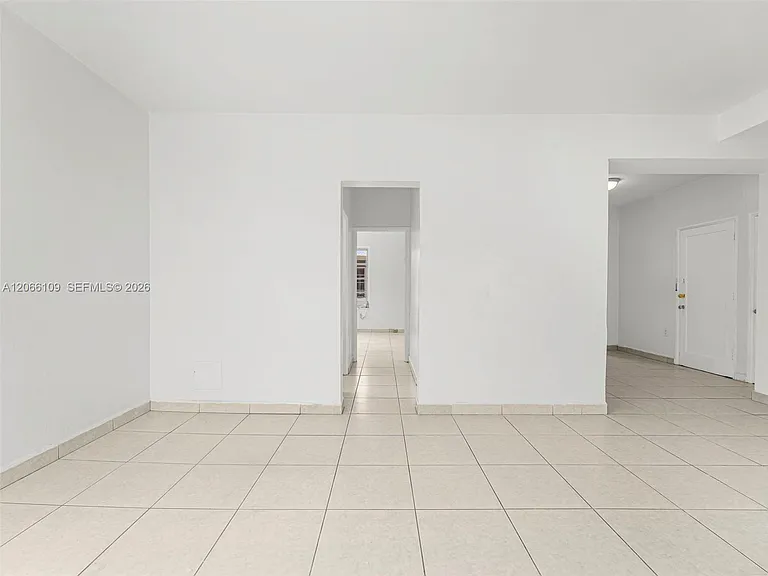 821 Jefferson Ave #3 — Photo 10