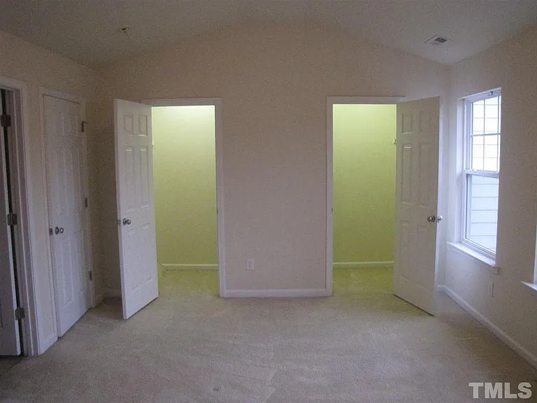 108 Linden Park Ln — Photo 6