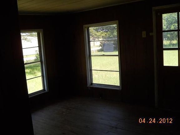 4th image of 1528 Meadowlark Ln
