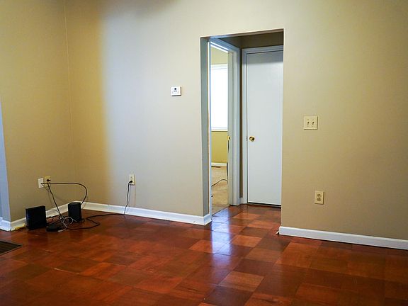 5th image of 3010 Olive St #3010