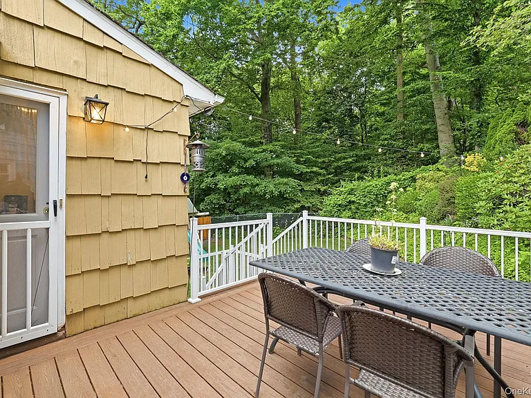 80 Hickory Hill Dr — Photo 26