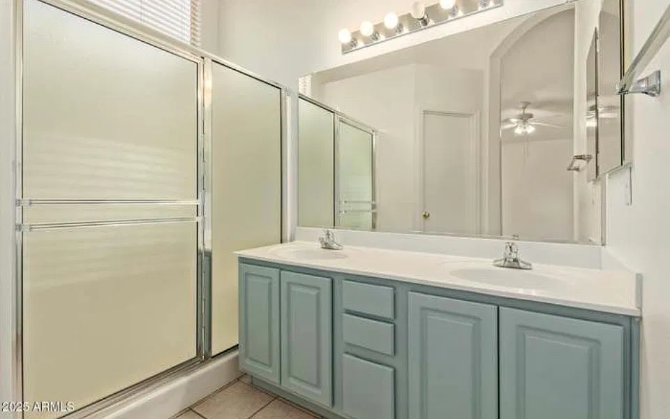 3 bed, 1700 sqft, $2,400 — Photo 3