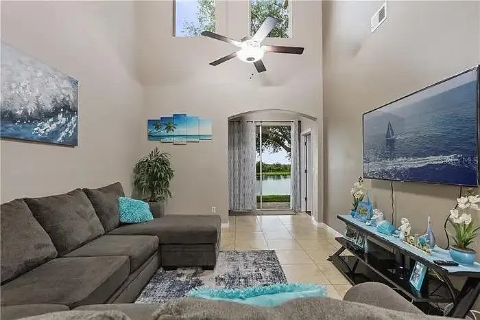 6116 Chapledale Dr — Photo 2