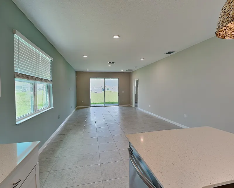 3 bed, 2.0 bath, 1713 sqft, $2,000 — Photo 3