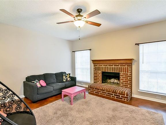 5th image of 4208 Worth Forest Dr