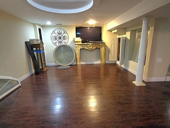 5th image of 9527 Rising Sun Ave